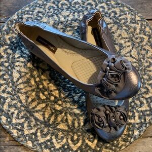 Adrienne Vittadini Metallic Leather Floral Applique Ballet Flats
